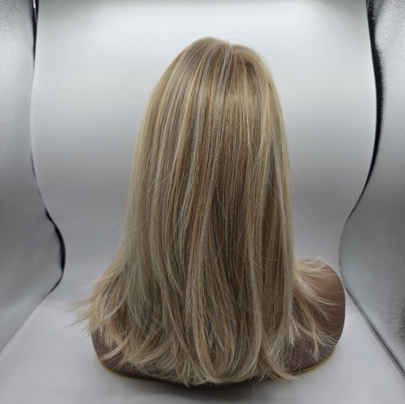 Nels Wigs Cissy Cool Blonde With Lowlights Monofilament Wig - Picture 8 of 16